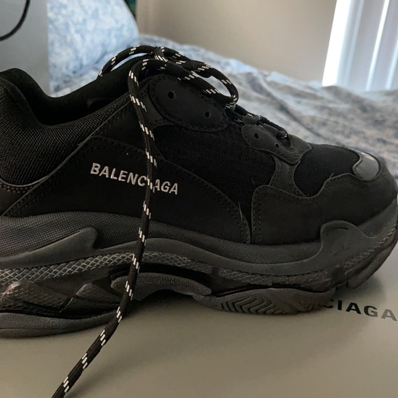 Balenciaga TripleS - Picture 3 of 15